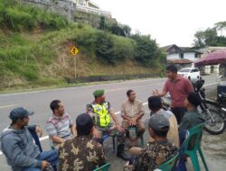 Manfaatkan Hari Libur, Babinsa Jalin komunikasi sosial Dengan Tokoh Masyarakat