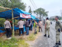 Anggota Koramil 06/Bukit, Dampingi Penertiban Bangunan Liar