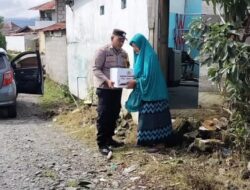 Polsek Bukit Salurkan Bansos Ramadhan untuk Warga Kurang Mampu