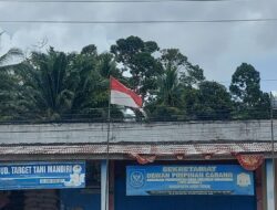 Miris! Bendera Kusam dan Robek Berkibar di Sekretariat DPC Abdesi Aceh Timur