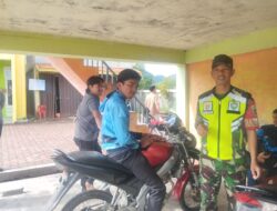 Ciptakan Kondusifitas Wilayah Di Bulan Puasa, Babinsa Laksanakan Komsos Bersama Pemuda