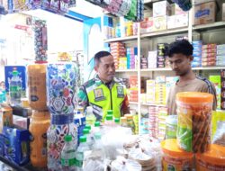 Babinsa Pantau ketersediaan Sembako Di Pasar Tradisional