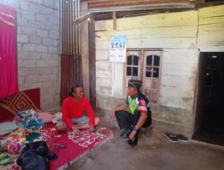 Babinsa Koramil 08/SN Serda Sarwoko Gelar Komsos di Kampung Pilar Weh Kiri