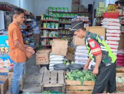 Pastikan Harga Stabil, Babinsa Turun Ke Pasar Tradisional