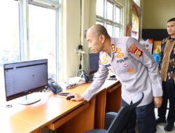 Kapolres Bener Meriah Cek Layanan Hotline Mudik Polri 110 Demi Memaksimalkan Pelayanan Saat Arus Mudik & Balik Lebaran 2025