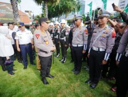 Kapolri Pimpin Apel Gelar Pasukan Operasi Ketupat 2025 di Surabaya