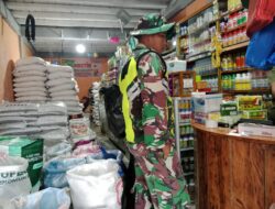 Babinsa Bale Musara Pastikan Ketersediaan Pupuk Aman