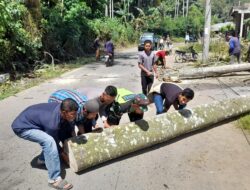 Babinsa  Desa Jerata Bantu Warga Terdampak Musibah