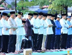 Wakapolri dan PJU Polri Laksanakan Salat Ied di Lapangan Bhayangkara