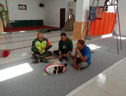 Suasana Lebaran, Babinsa Silaturahmi Dengan Warga