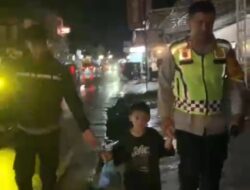 Dipertemukan Kapolres, Azza Yang Sempat Hilang Kembali Pada Keluarganya