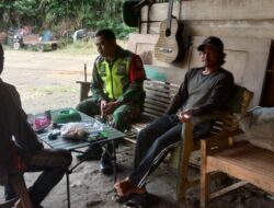 Pererat Silaturahmi, Babinsa Jalin Komsos Dengan Warga Binaan