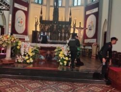Polisi Amankan Ibadah Paskah di Gereja Katedral Jakarta