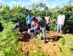 Ikut Prosesi Pemakaman Warga, Wujud Kepedulian Babinsa Di Wilayah Binaan