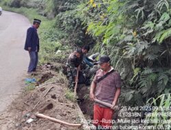 Babinsa Koramil 08/Silih Nara Gotong Royong bersama Warga