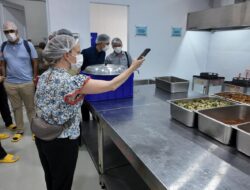 Kunjungan Asian Development Bank, antara Rasa, Gizi dan Keamanan Makanan di SPPG Polri
