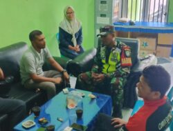 Manfaatkan Hari Libur, Babinsa Komsos Dengan Tokoh Masyarakat