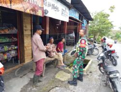 Ciptakan Rasa Aman di Wilayah Binaan Babinsa Koramil 02/WPS Aktif Jalin Komunikasi Sosial