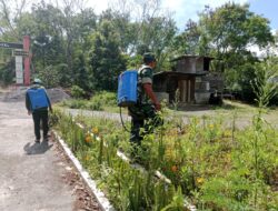 Peduli Wilayah Binaan, Babinsa Ajak Masyarakat Gotong Royong Bersama