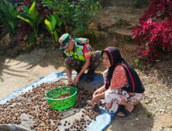 Jalin Silaturahmi, Babinsa Aktif Laksanakan Komunikasi Sosial