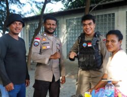 Dari Pantai Hecnuk ke Muara Tami, Satgas Humas Ops Damai Cartenz-2025 Tunjukkan Wajah Humanis Polri