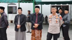 Ikut Berqurban, Kapolres Aceh Tengah Saksikan Penyembelihan Hewan Qurban Idul Adha 1446 H di Masjid Ruhama Takengon