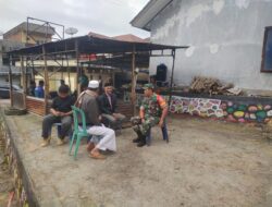 Tingkatkan Komunikasi Dan Hubungan Kekeluargaan, Babinsa Laksanakan Komsos