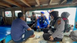 Dalam Rangka Hari Bhayangkara, Polres Dumai Layani Kesehatan Masyarakat di Atas Kapal