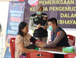 Polri Untuk Masyarakat, Biddokkes Polda Kalteng Gelar Bakti Kesehatan Beri Layanan Rikkes Gratis bagi Ojol