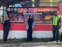 Upaya Memerangi Perjudian, Babinsa Himbau Masyarakat Melalui Spanduk
