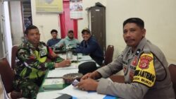 Babinsa Bersama Bhabinkamtibmas Komsos Dengan Aparatur Desa Jalin Sinergitas