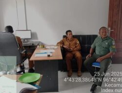 Babinsa Laksanakan Komsos dengan Aparat Desa Buter