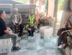 Berikan Motivasi, Babinsa Sambangi Pelaku Usaha Rumahan Kue Kering