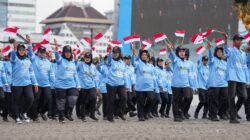 Bukti Polri Dekat Dengan Masyarakat, Berbagai Komunitas Ikut Dalam Defile HUT Bhayangkara ke-79