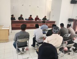 Babinsa Hadiri Rapat Penertiban Cangkul Padang
