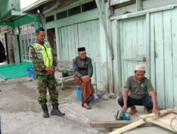 Monitoring Wilayah, Babinsa Gelar Komsos Berikan Tips Mencegah Kebakaran