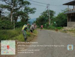 Babinsa Koramil 08/Silih Nara Gelar Karya Bakti Bersama Warga di Desa Gunung Singit