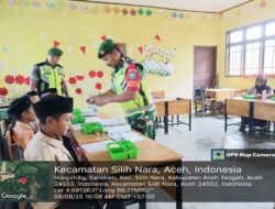 Babinsa Koramil 08/Silih Nara Bagikan Makanan Bergizi Gratis di SDN 16 Silih Nara