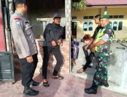 Monitoring Wilayah Binaan, Babinsa Komsos Dengan Masyarakat