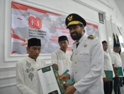 Peringati HUT RI ke-80, Gubernur Aceh Serahkan Remisi kepada Narapidana