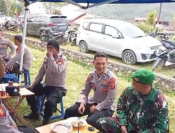 Sinergi TNI-Polri, Babinsa Koramil 06/Jagong Gelar Komsos dengan Polsek Jagong Jeget