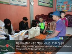 TNI Koramil 08/SN Bantu Salurkan Bantuan Pangan di Silih Nara