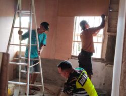 Dengan Bantuan Tenaga, Upaya Babinsa Menumbuhkan Semangat Gotong Royong Masyarakat di Wilayah Binaan