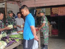 Anggota Koramil 04/PRG Cek Kebutuhan Pokok Masyarakat